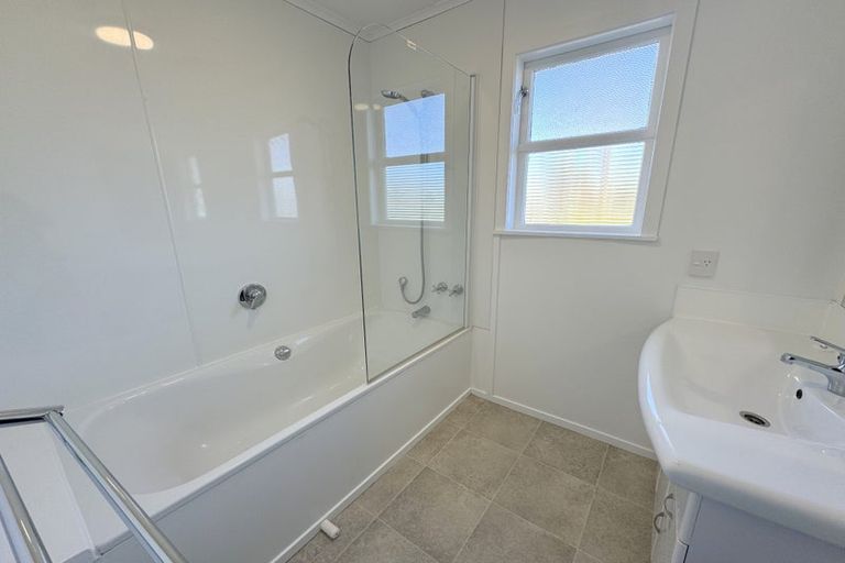 Photo of property in 20 Blake Street, Porangahau, 4293