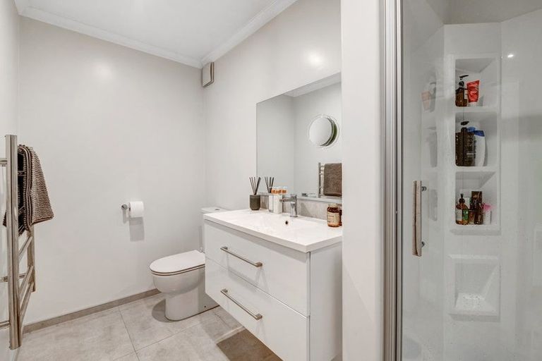 Photo of property in 2/19 Ringi Lane, Orewa, 0931