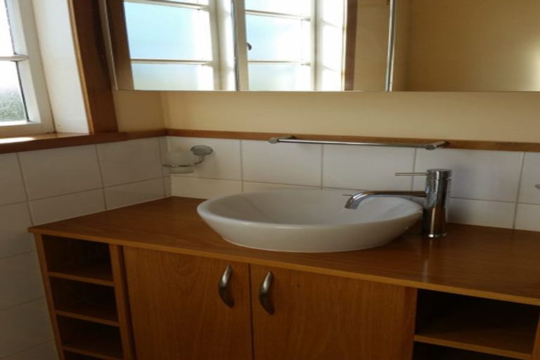 Photo of property in 6 Croydon Street, Karori, Wellington, 6012