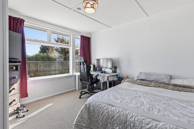 Photo of property in 18 Croziers Road, St Albans, Christchurch, 8052