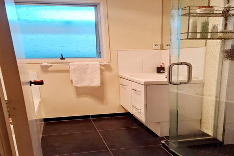 Photo of property in 48 Salamanca Road, Sunnynook, Auckland, 0620