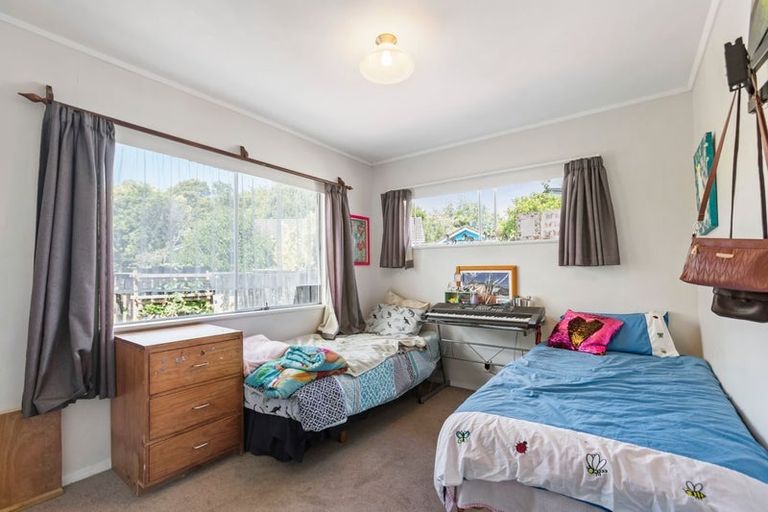 Photo of property in 9 Pinedale Place, Henderson, Auckland, 0610