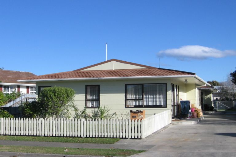 Photo of property in 15 Hitchings Avenue, Onekawa, Napier, 4110