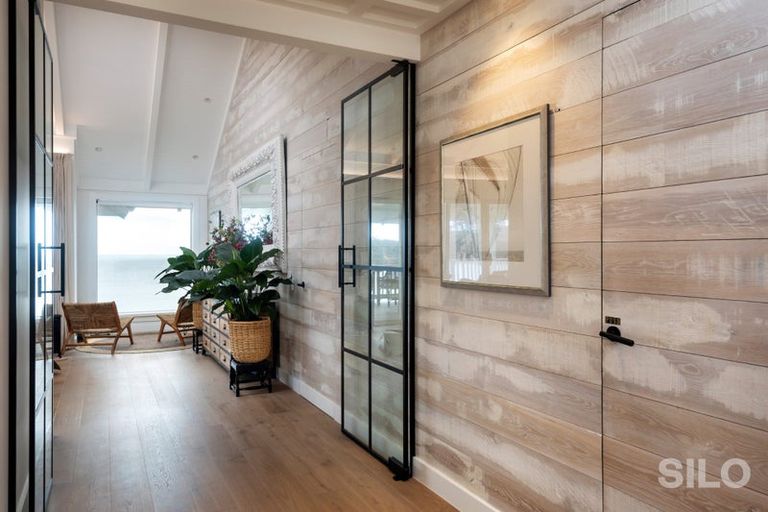 Photo of property in 41 Ocean View Road, Hatfields Beach, Orewa, 0931