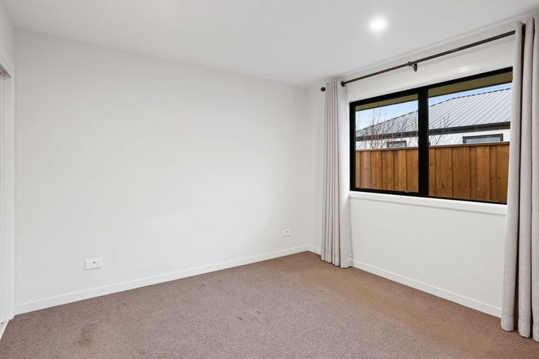 Photo of property in 14 Northmoor Boulevard, Rolleston, 7615