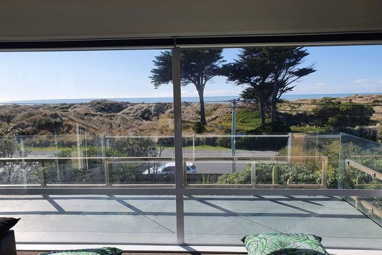 Photo of property in 420 Marine Parade, South New Brighton, Christchurch, 8062