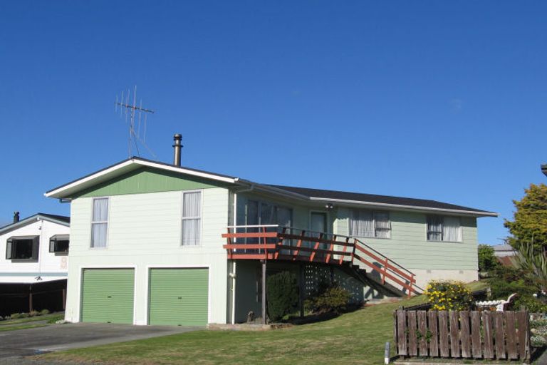 Photo of property in 7 Robert Mckeen Street, Otaki Beach, Otaki, 5512