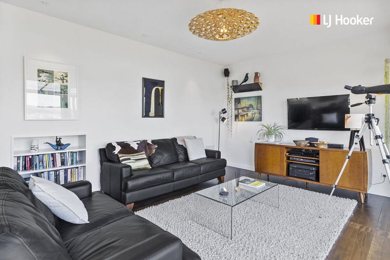 Photo of property in 47 Shandon Road, Vauxhall, Dunedin, 9013