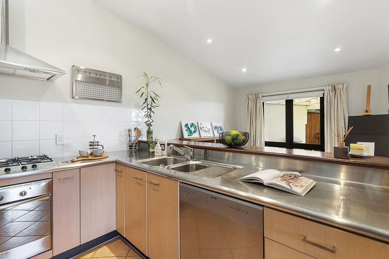 Photo of property in 3 Wadestown Road, Wadestown, Wellington, 6012