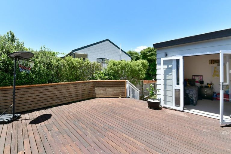 Photo of property in 2/4 Kenneth Hopper Place, Manly, Whangaparaoa, 0930