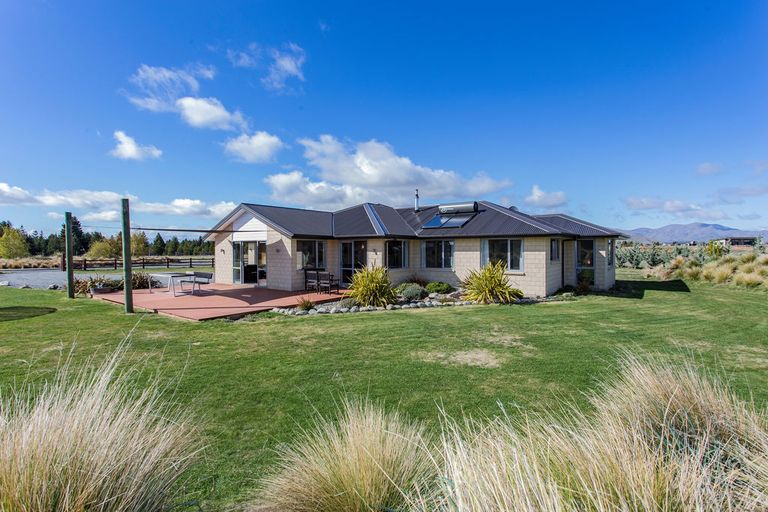 Photo of property in 1 Harris Place, Twizel, 7901