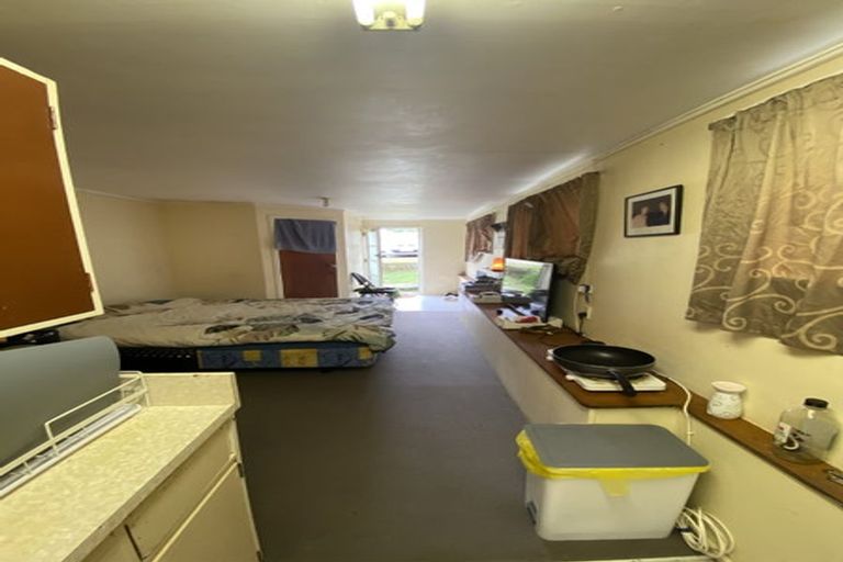 Photo of property in 292 Main Road, Tawa, Wellington, 5028