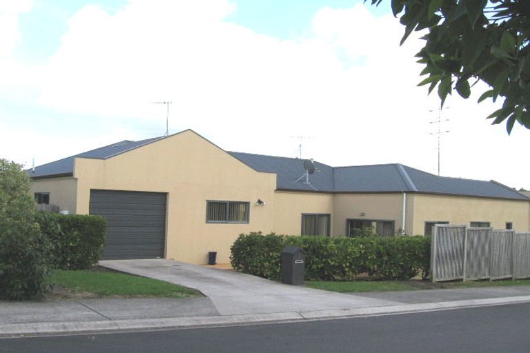 Photo of property in 1 Pyrite Street, Westgate, Auckland, 0614