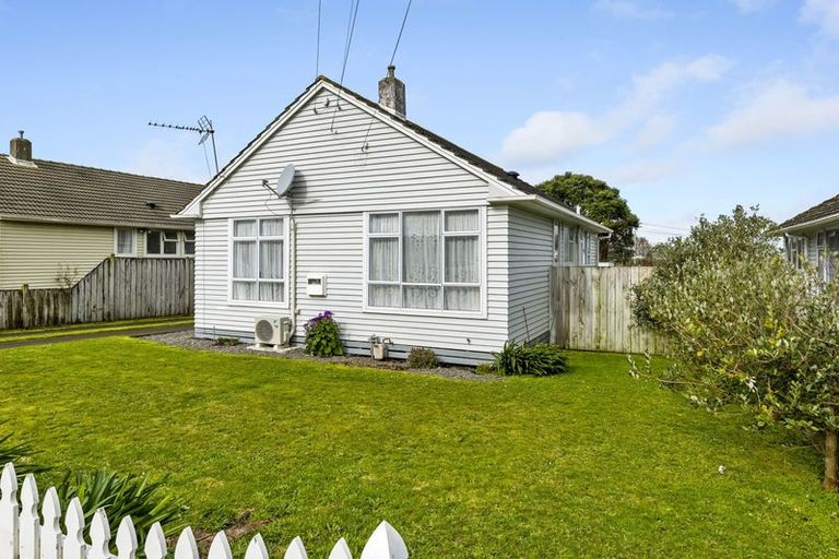 Photo of property in 67 Fairfield Road, Hawera, 4610