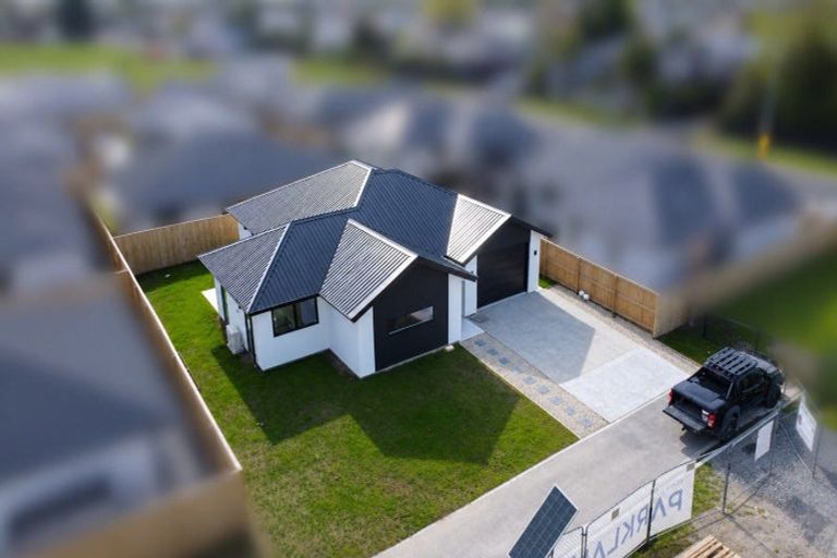Photo of property in 71 Bill Harvey Drive, Halswell, Christchurch, 8025