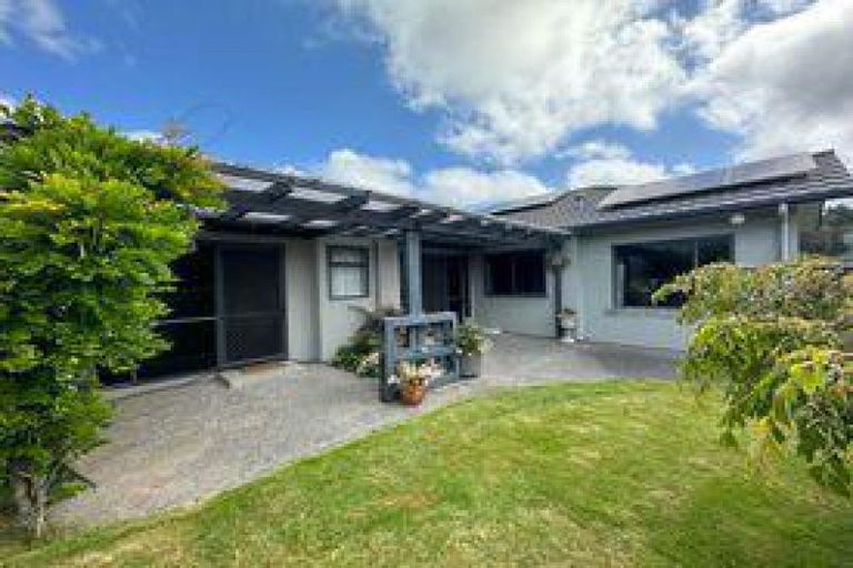 Photo of property in 53 Kensington Drive, Taradale, Napier, 4112