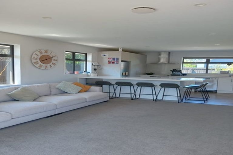 Photo of property in 1/7 Arosa Place, Parklands, Christchurch, 8083