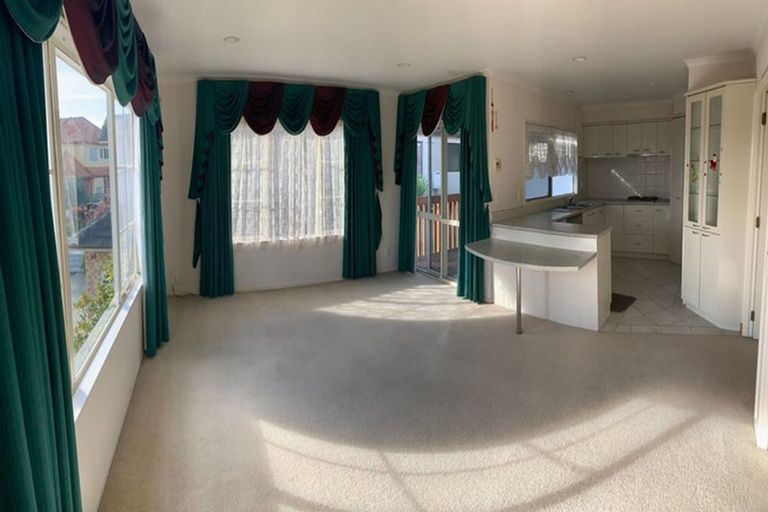 Photo of property in 26 Delmont Close, East Tamaki Heights, Auckland, 2016