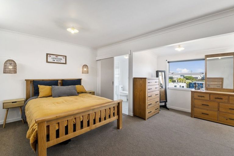 Photo of property in 14 Brown Terrace, Foxton Beach, Foxton, 4815