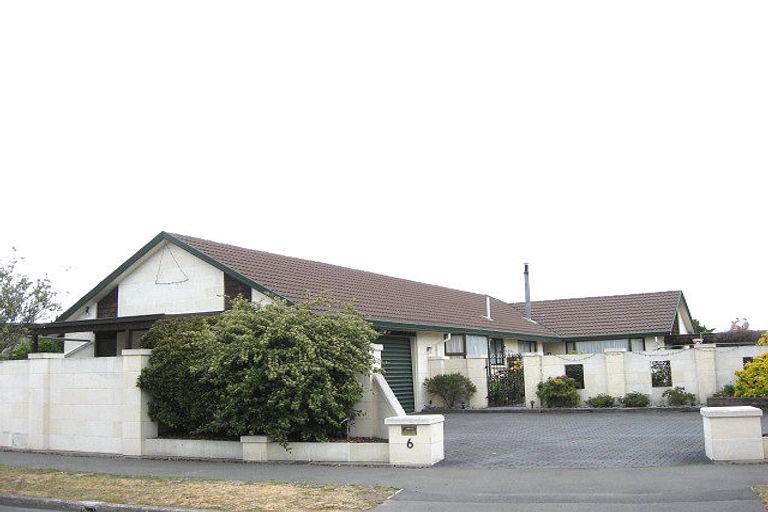 Photo of property in 6 Forest Park Place, Parklands, Christchurch, 8083