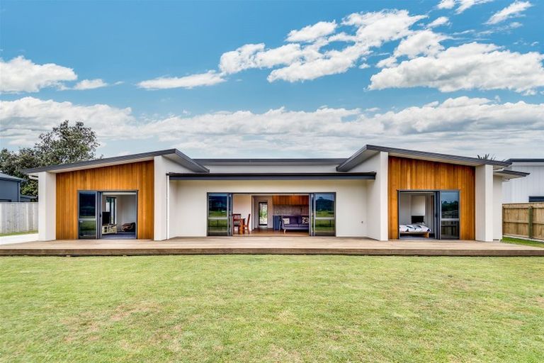 Photo of property in 27 Pohutukawa Drive, Eskdale, Napier, 4182