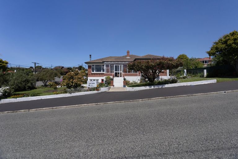 Photo of property in 1 Queens Crescent, Oamaru, 9400