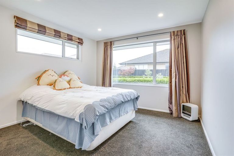 Photo of property in 5 Handley Crescent, Wigram, Christchurch, 8042