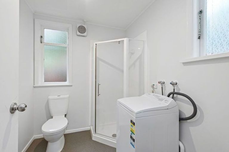 Photo of property in 313 Karori Road, Karori, Wellington, 6012