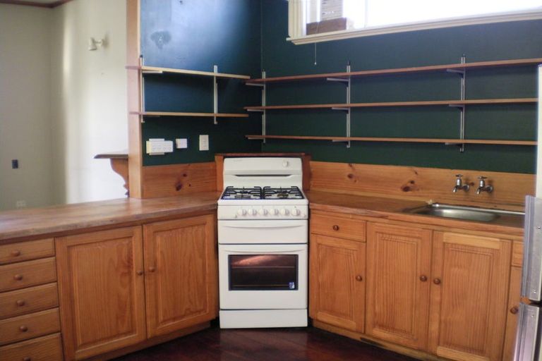 Photo of property in 25 Douglas Street, Mount Cook, Wellington, 6021