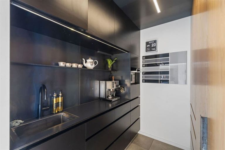 Photo of property in 9 Walnut Avenue, Strowan, Christchurch, 8052