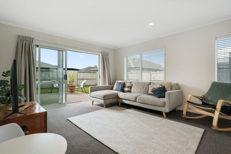 Photo of property in 4 Livingstone Drive, Papamoa Beach, Papamoa, 3118