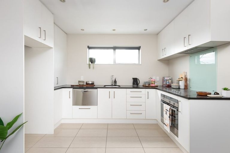 Photo of property in 34a Packe Street, Edgeware, Christchurch, 8013