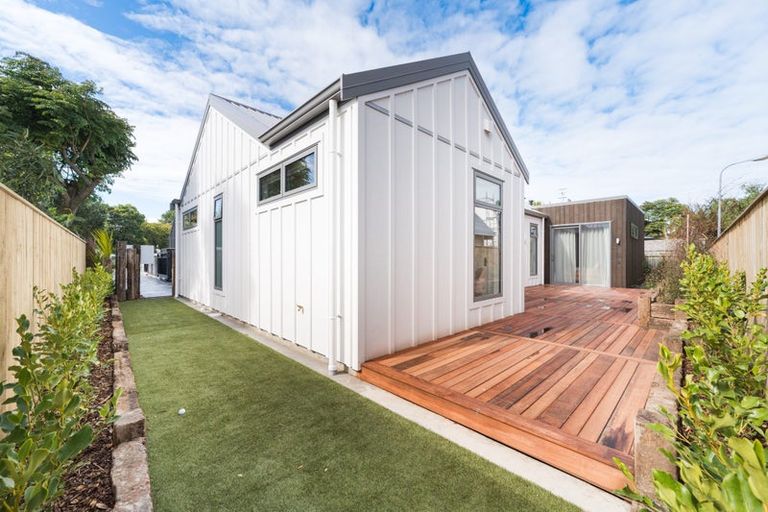 Photo of property in 117a Te Awe Awe Street, Hokowhitu, Palmerston North, 4410