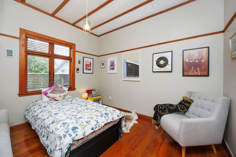 Photo of property in 14 Rangitane Street, Palmerston North, 4414