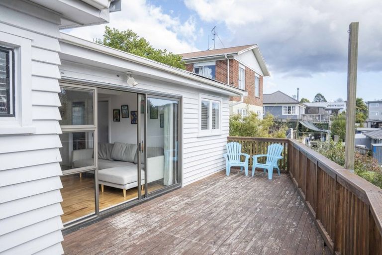 Photo of property in 1/637 Swanson Road, Swanson, Auckland, 0612