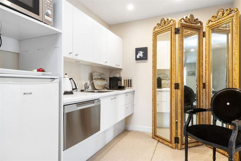 Photo of property in 8a Macmillan Avenue, Cashmere, Christchurch, 8022