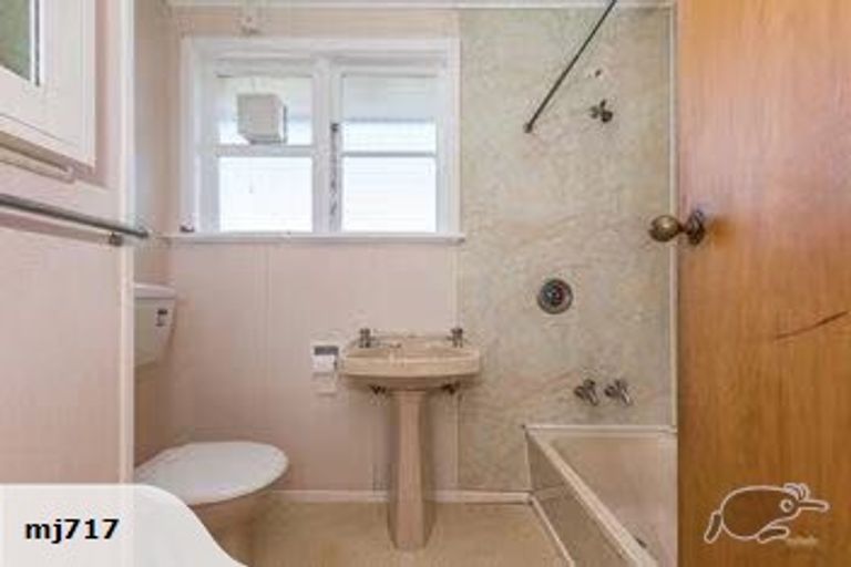 Photo of property in 125 Kings Crescent, Hutt Central, Lower Hutt, 5010