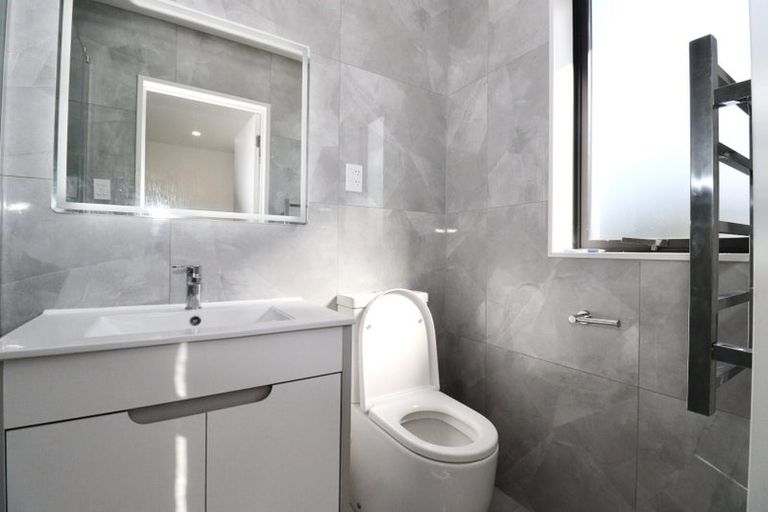 Photo of property in 7a Pinehurst Place, Wattle Downs, Auckland, 2103