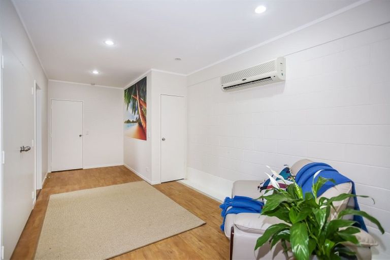 Photo of property in 93a Kanuka Road, Bombay, 2675