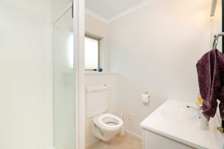 Photo of property in 62a Oxford Street, Tawa, Wellington, 5028