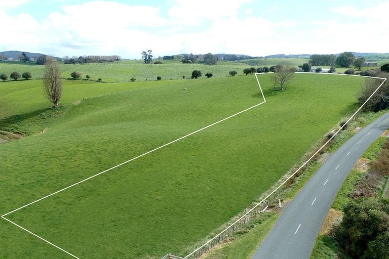 Photo of property in 194 Waimanu Road, Pukeatua, 3880