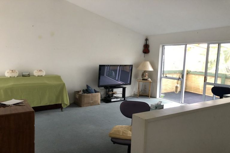 Photo of property in 8 Acacia Road, Torbay, Auckland, 0632