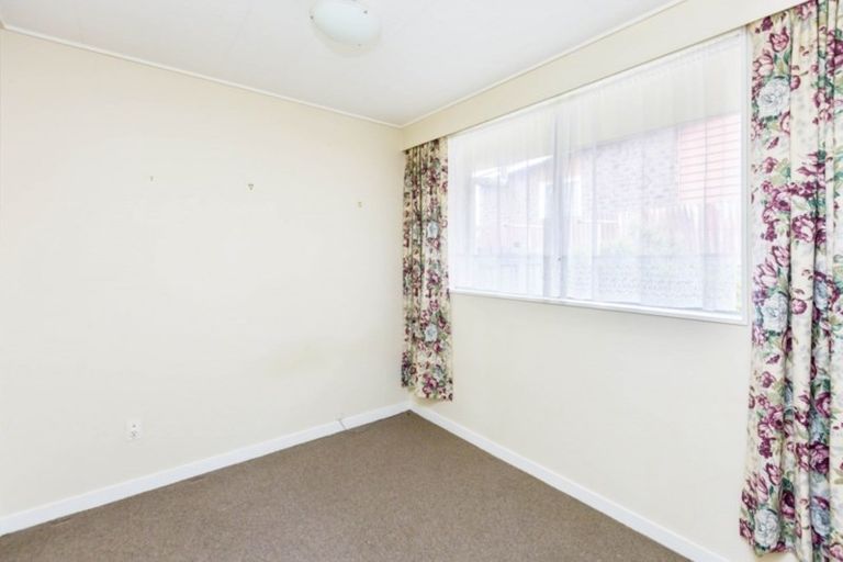 Photo of property in 2/45 Royal Street, Upper Hutt, 5018