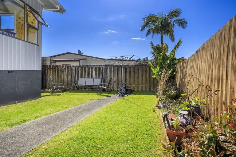 Photo of property in 39a Brian Crescent, Stanmore Bay, Whangaparaoa, 0932
