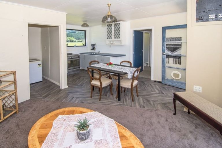 Photo of property in 5517 Masterton Castlepoint Road, Tinui, Masterton, 5889