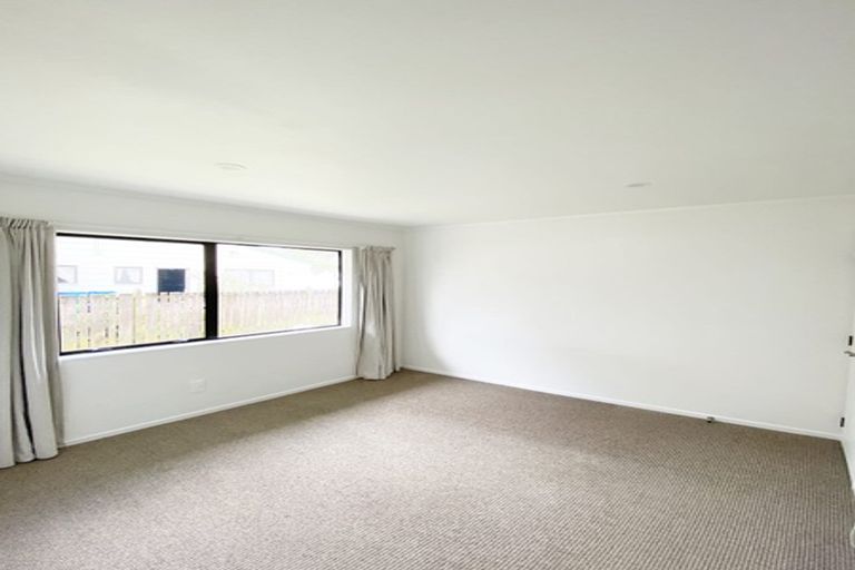 Photo of property in 3a Lyn Grove, Papamoa Beach, Papamoa, 3118