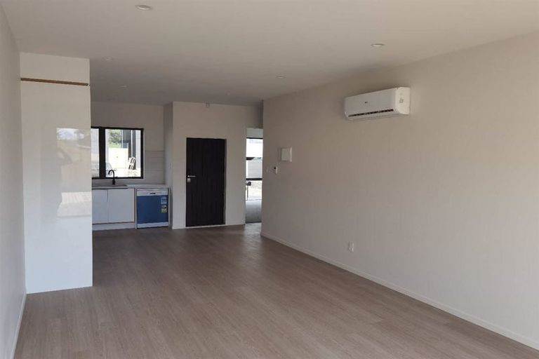 Photo of property in 68 Biokovo Street, Massey, Auckland, 0614