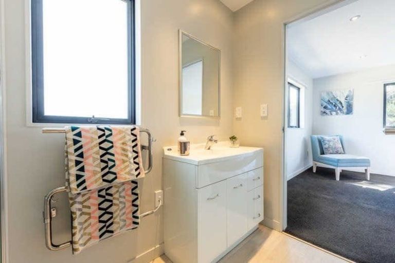 Photo of property in 23 Groves Road, Raumati Beach, Paraparaumu, 5032