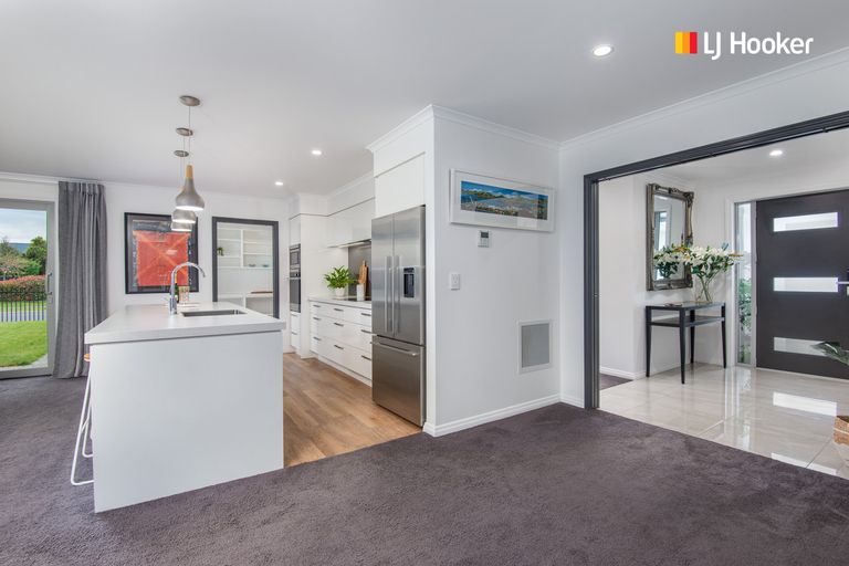 Photo of property in 8 Kinloch Place, Mosgiel, 9024