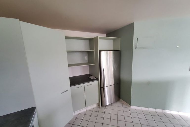 Photo of property in Grandstand Apartments, 10/80 Kent Terrace, Mount Victoria, Wellington, 6011